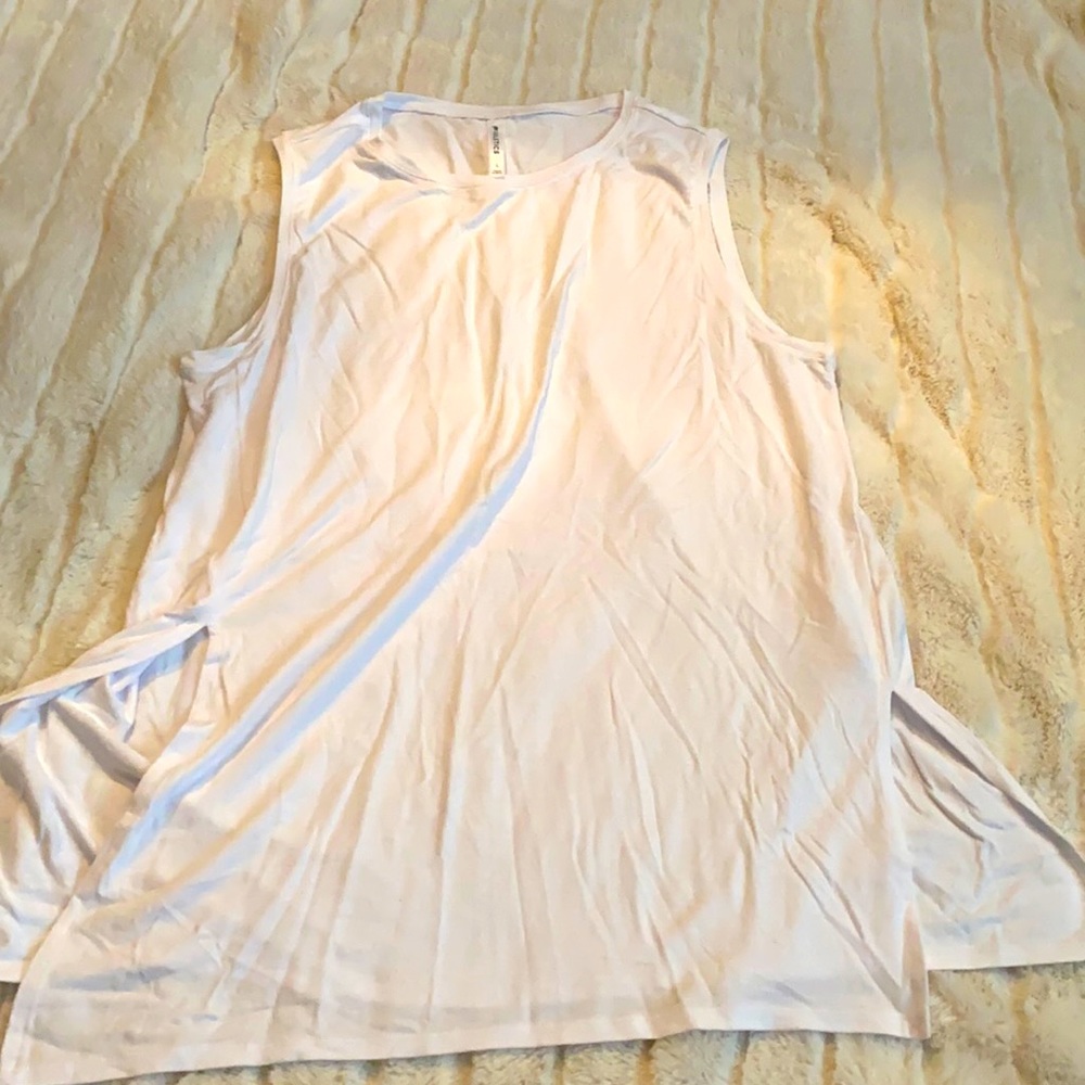 NWOT Fabletics tank
